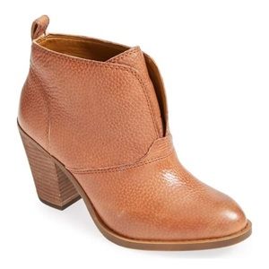 Lucky Brand Ehllen Textured Leather Bootie 6.5